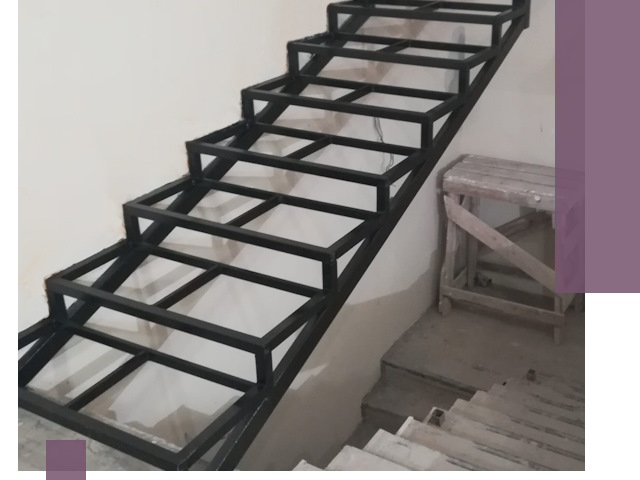 Демонтаж лестниц на металлокаркасе в Алексеевке: быстрый вывоз и разбор