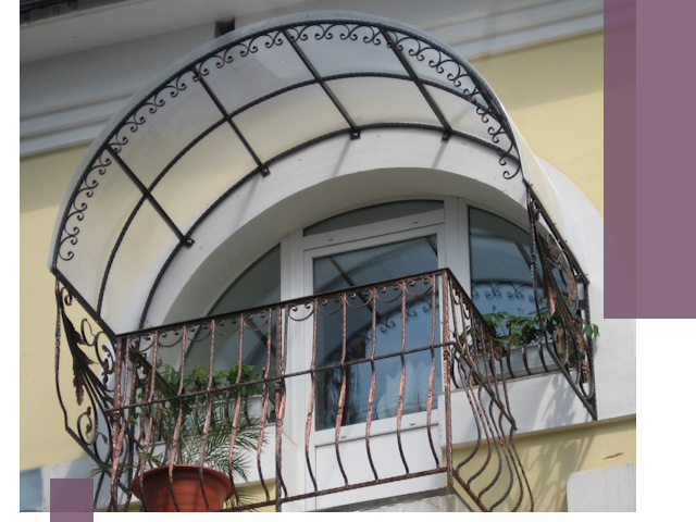 Козырьки над балконом в Алексеевке — изготовление и монтаж