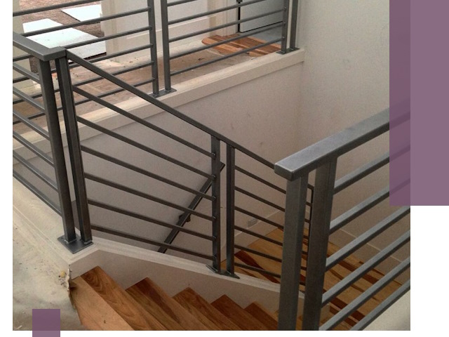 Изготовление поручней из металла и дерева в Алексеевке